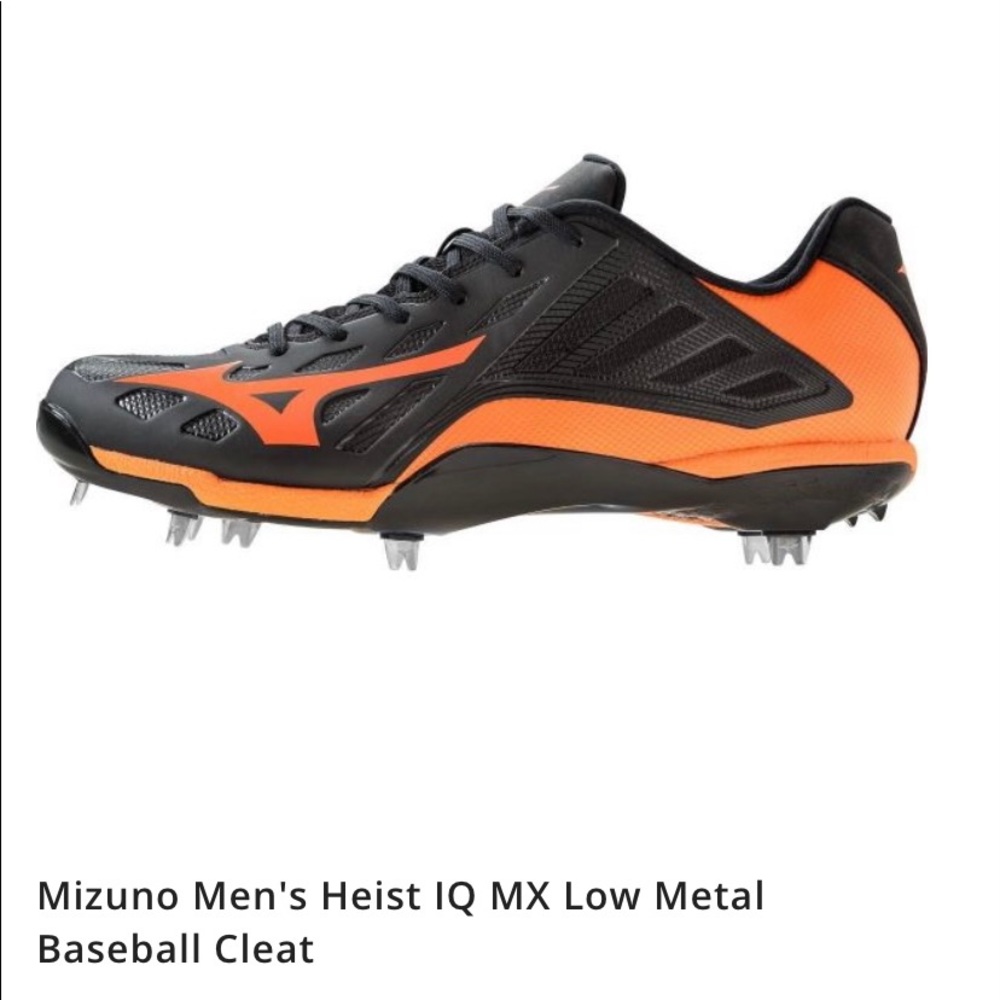NEW Mizuno men’s baseball cleats
